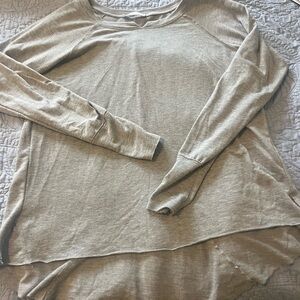 Six/Fifty Payton Women's Grey Long-Sleeve Layered Hem Top